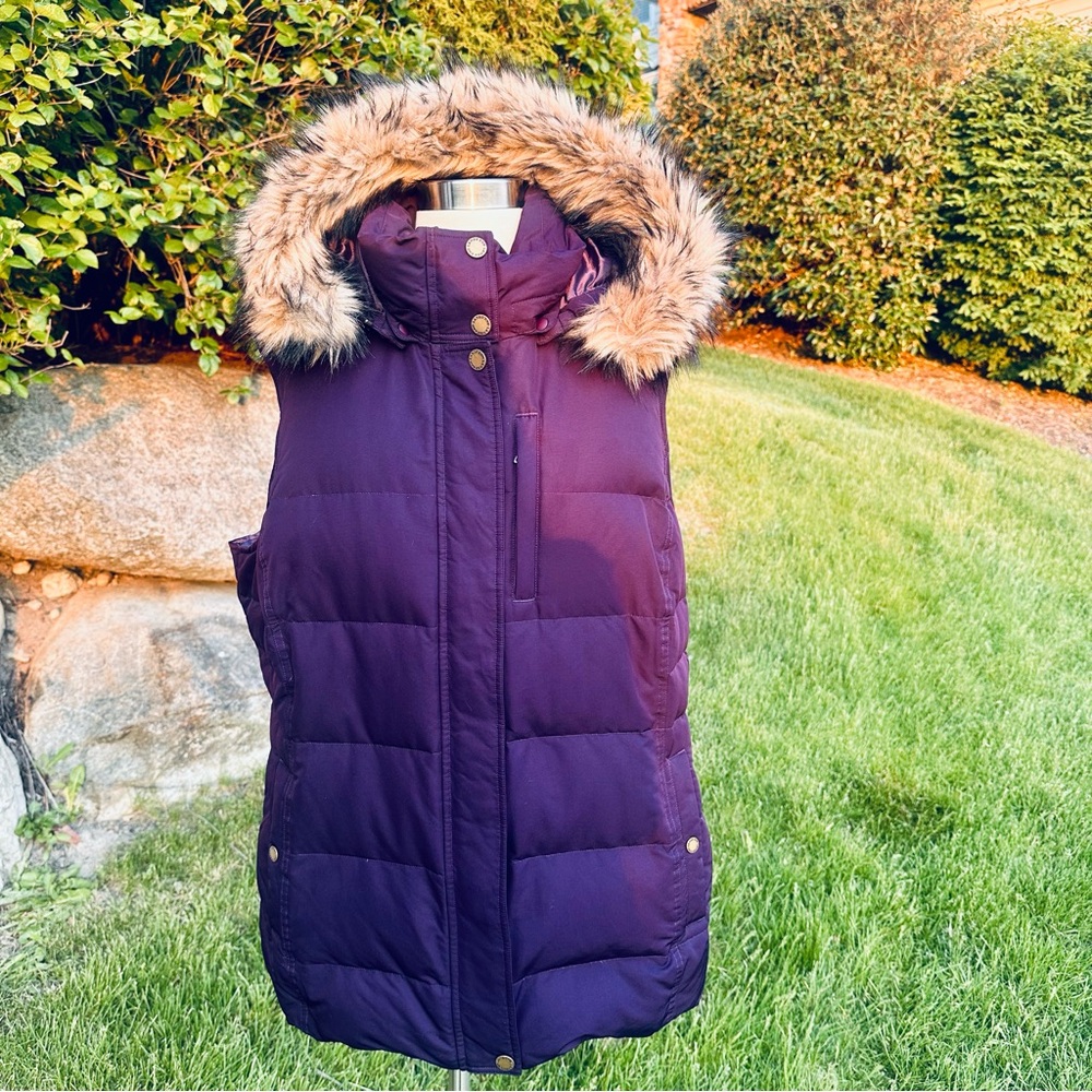 Lands’ End down puffer plus size vest with detachable hood - Picture 5 of 15